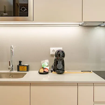펜션 Jpl - Preces Residential 카메라데로보스